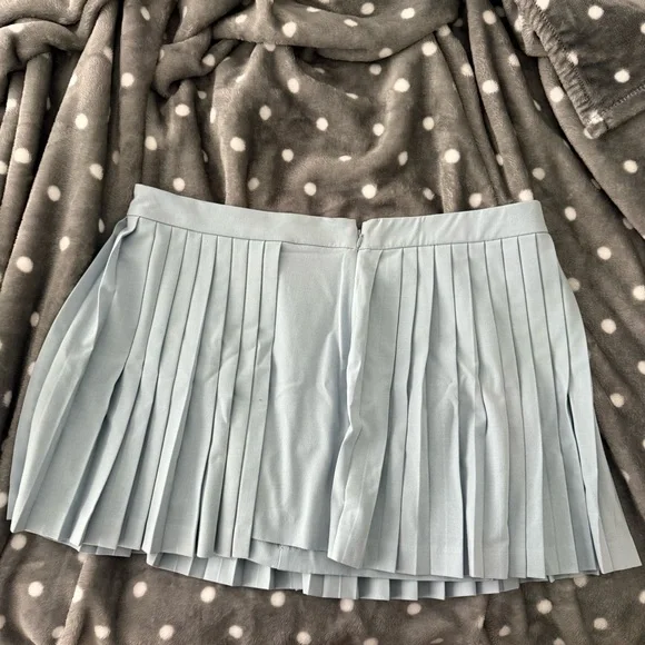 A&F Light Blue Pleated Skort - Picture 3 of 4